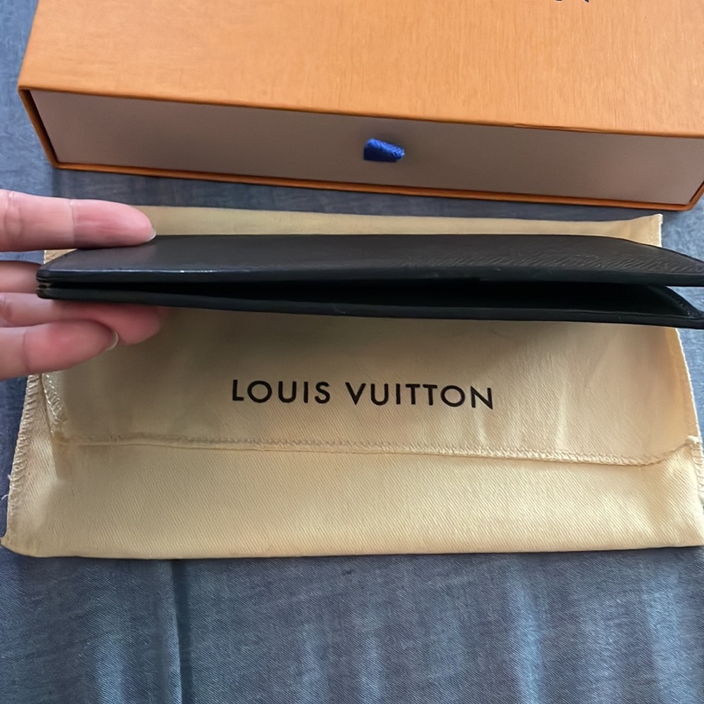 Louis Vuitton Epi wallet - Picture 9 of 9
